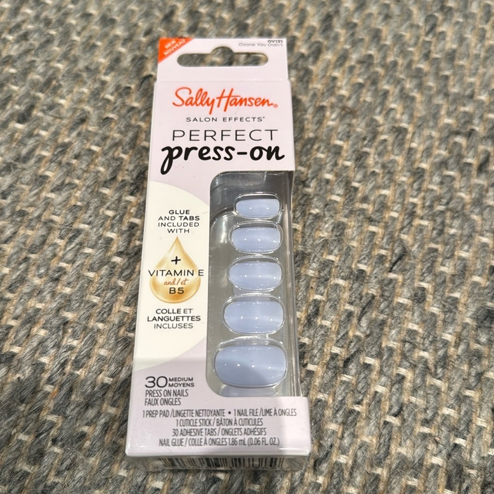 NWT- Sally Hansen Perfect Press-On Nails Ozone you Didn’t Purple